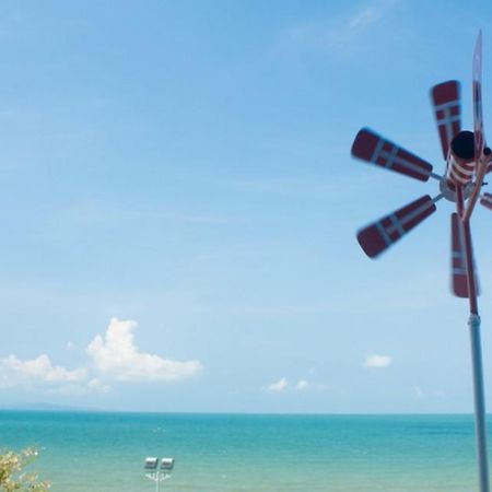 Blue House Beach Pattaya Exterior foto